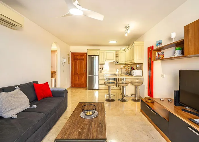 Cosy Rooftop Terrace *